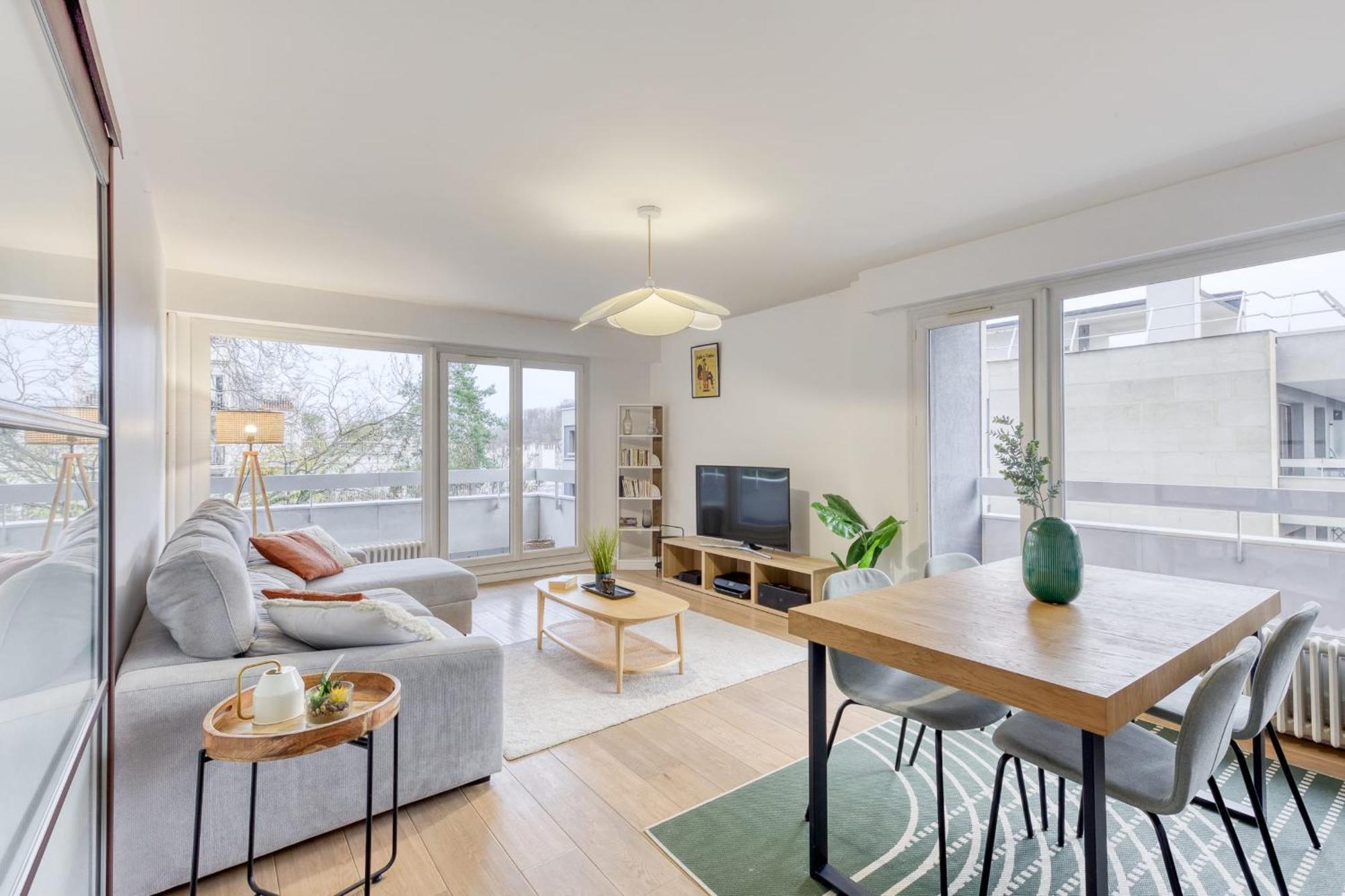 Grand Appartement Spacieux - Proche Paris سُفرْ المظهر الخارجي الصورة