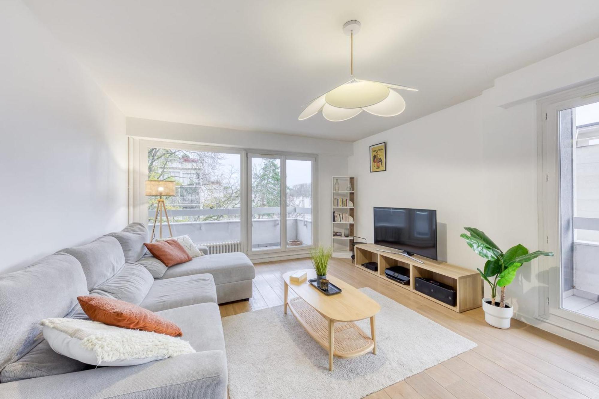Grand Appartement Spacieux - Proche Paris سُفرْ المظهر الخارجي الصورة